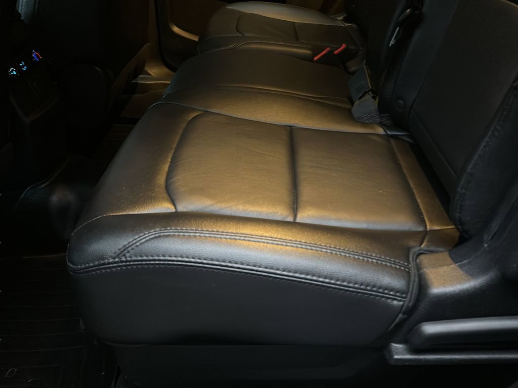 Used 2016 Ford Explorer XLT w/ Equipment Group 202A AWD/4WD image 15