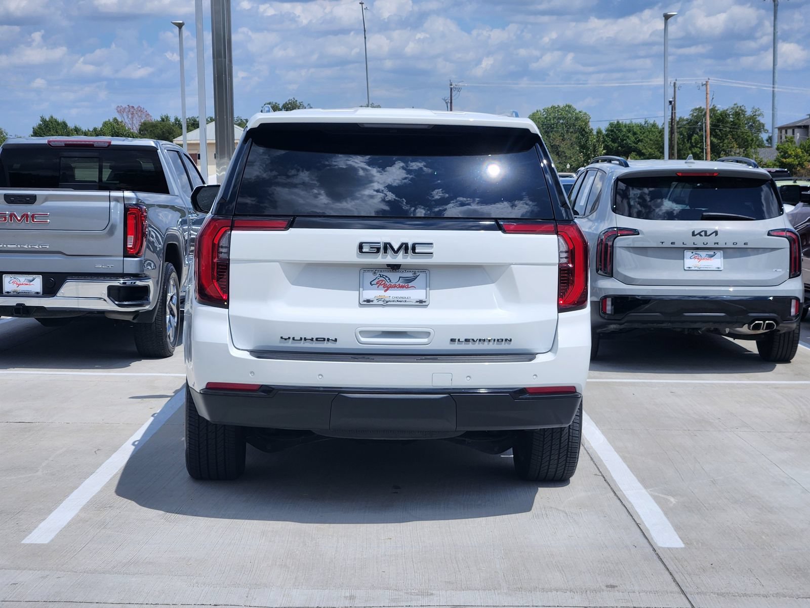 Certified 2026 GMC Yukon Elevation w/ LPO, Floor Liner Package RWD image 8