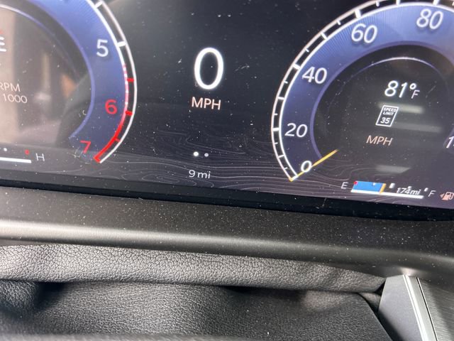 New 2025 Jeep Wagoneer Series III w/ Rear Seat Video Group 1 image 23