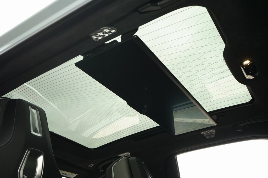 Used 2023 BMW 760i xDrive image 22