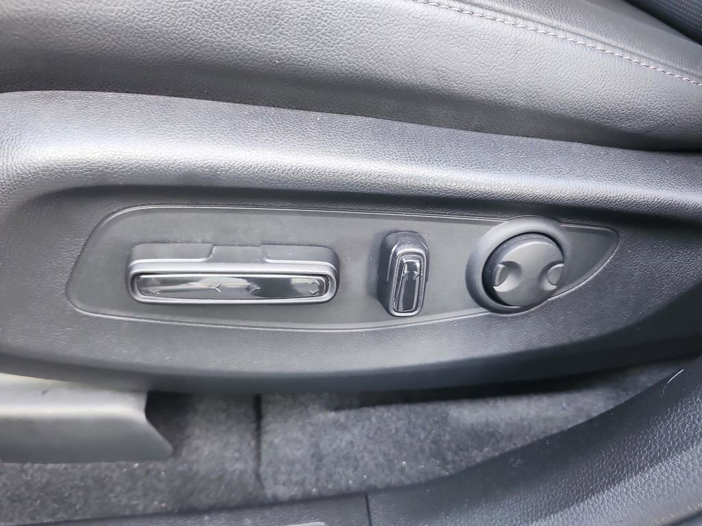 Used 2025 Honda CR-V EX-L image 24
