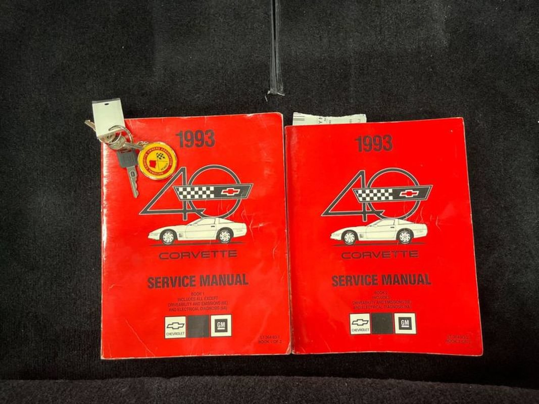Used 1993 Chevrolet Corvette Coupe RWD image 62