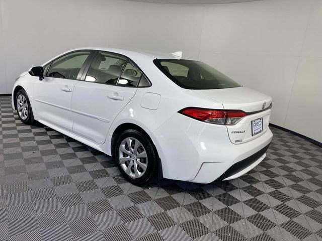 Used 2022 Toyota Corolla LE FWD image 6