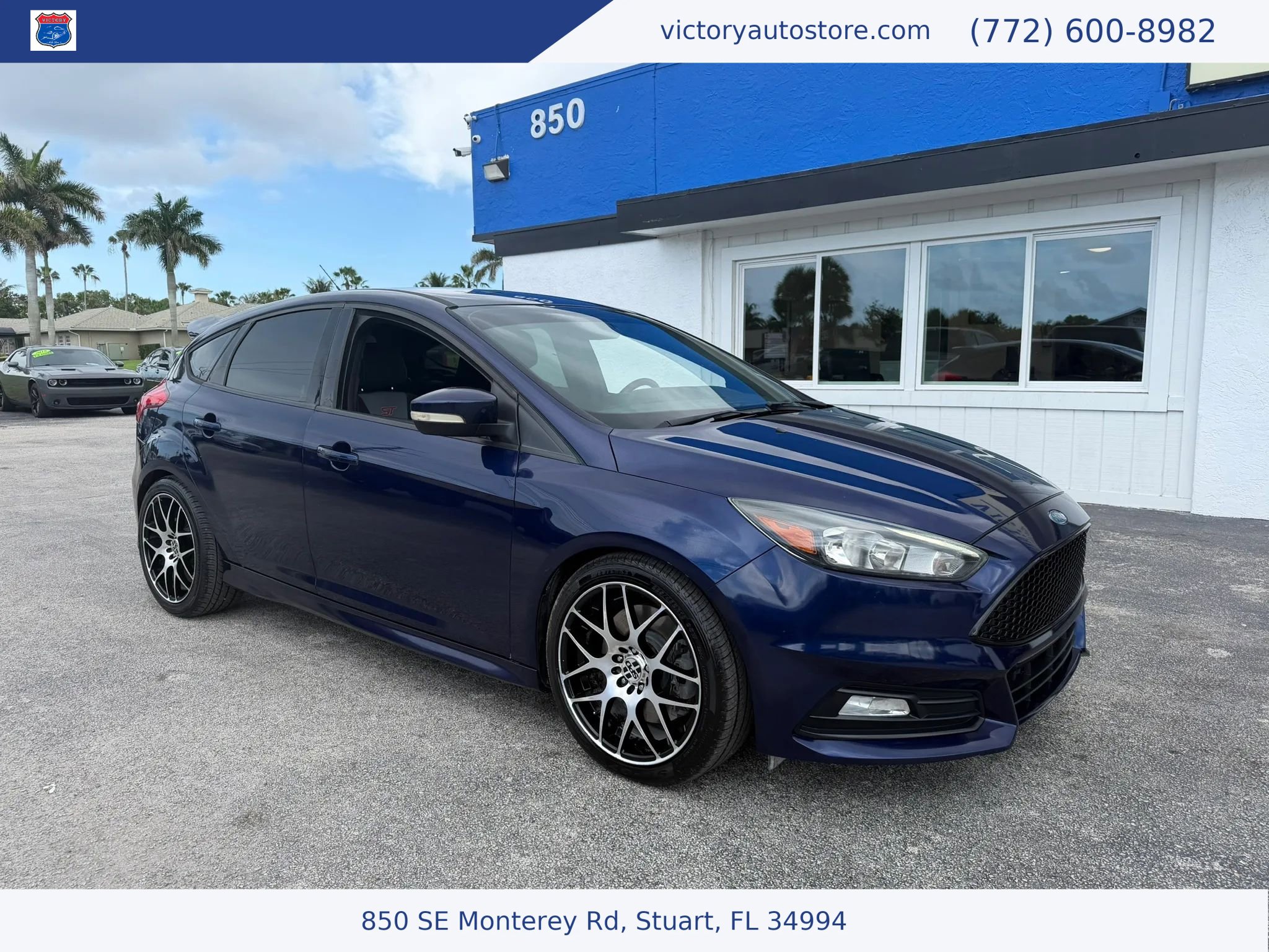Used 2017 Ford Focus ST FWD image 1