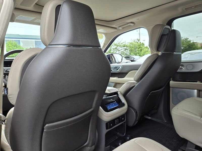 Used 2024 Lincoln Navigator L Reserve AWD/4WD image 15