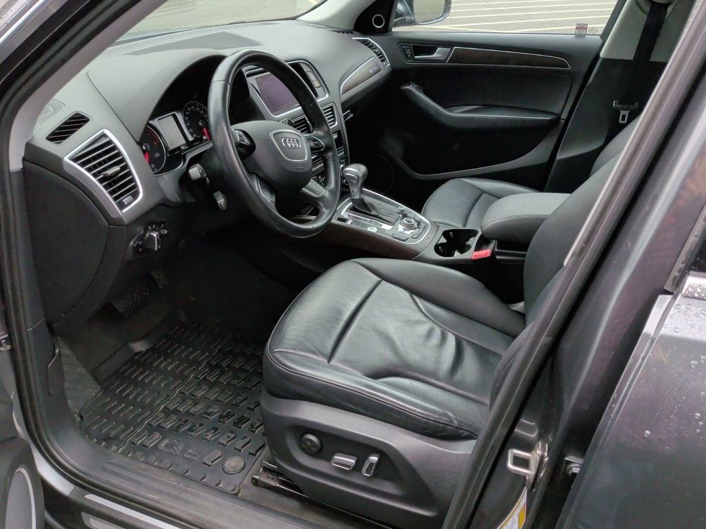 Used 2016 Audi Q5 2.0T Premium Plus w/ Technology Package image 12