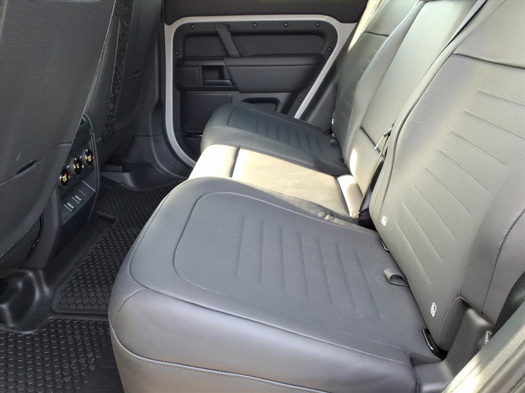 New 2026 Land Rover Defender 110 OCTA image 5