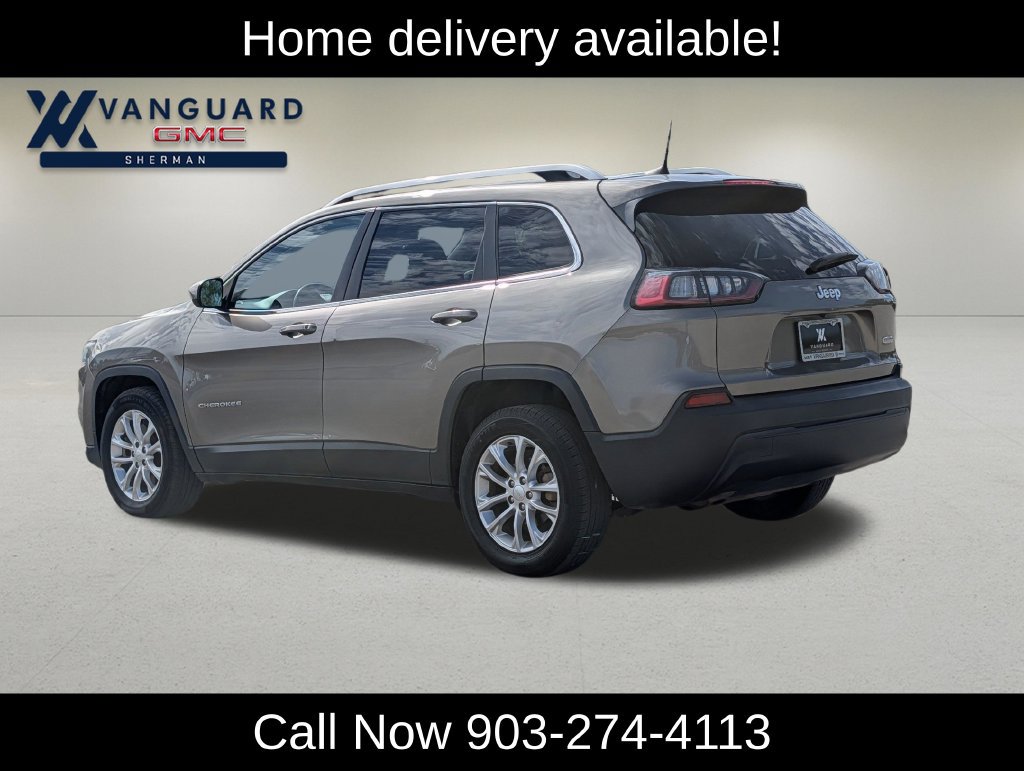 Used 2019 Jeep Cherokee Latitude w/ Cold Weather Group FWD image 4
