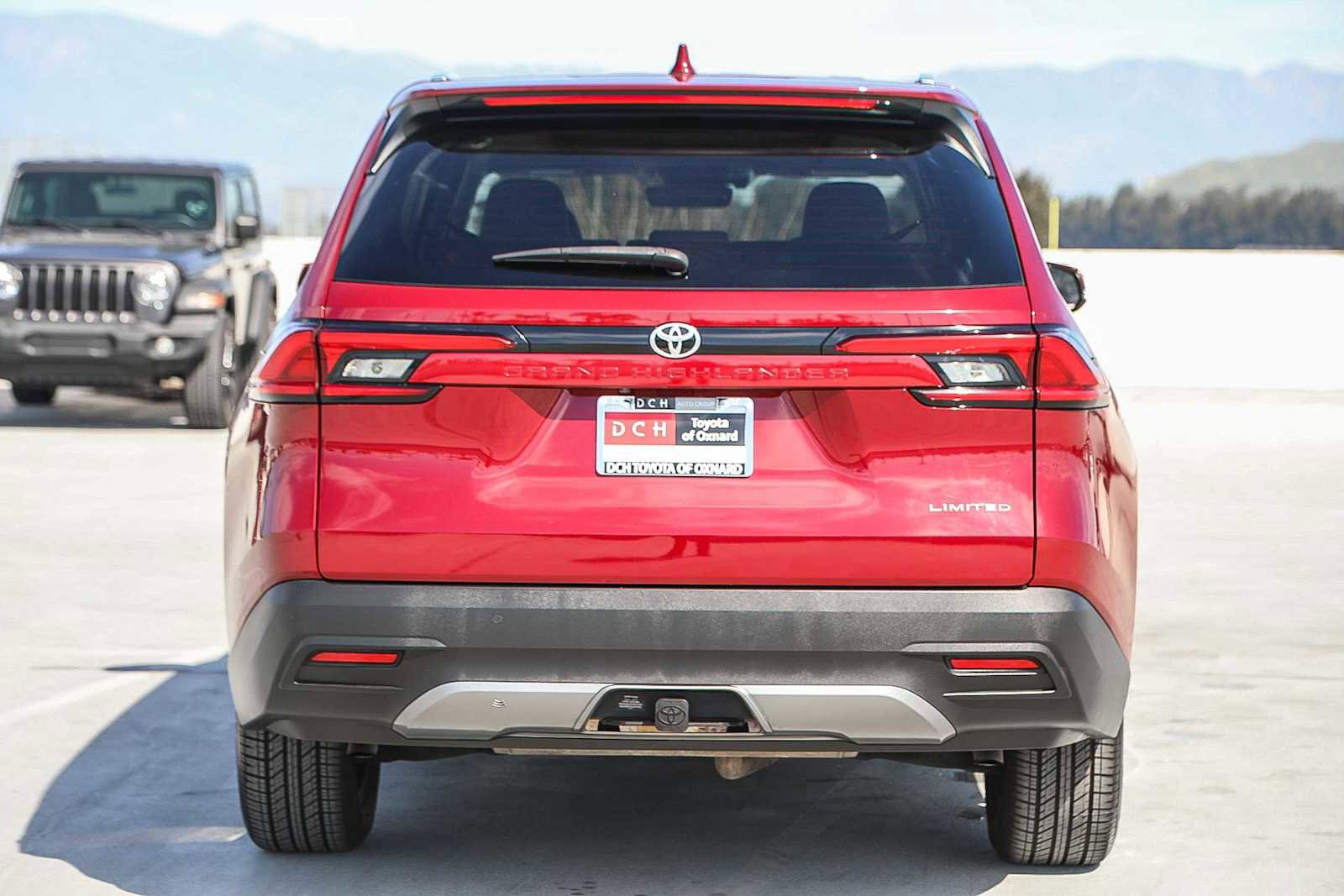 Used 2024 Toyota Grand Highlander Limited image 6