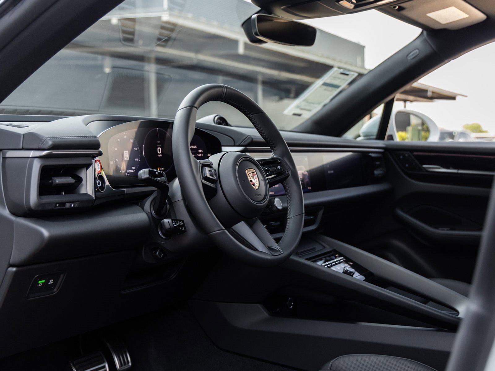 Used 2025 Porsche Macan 4S Electric image 4