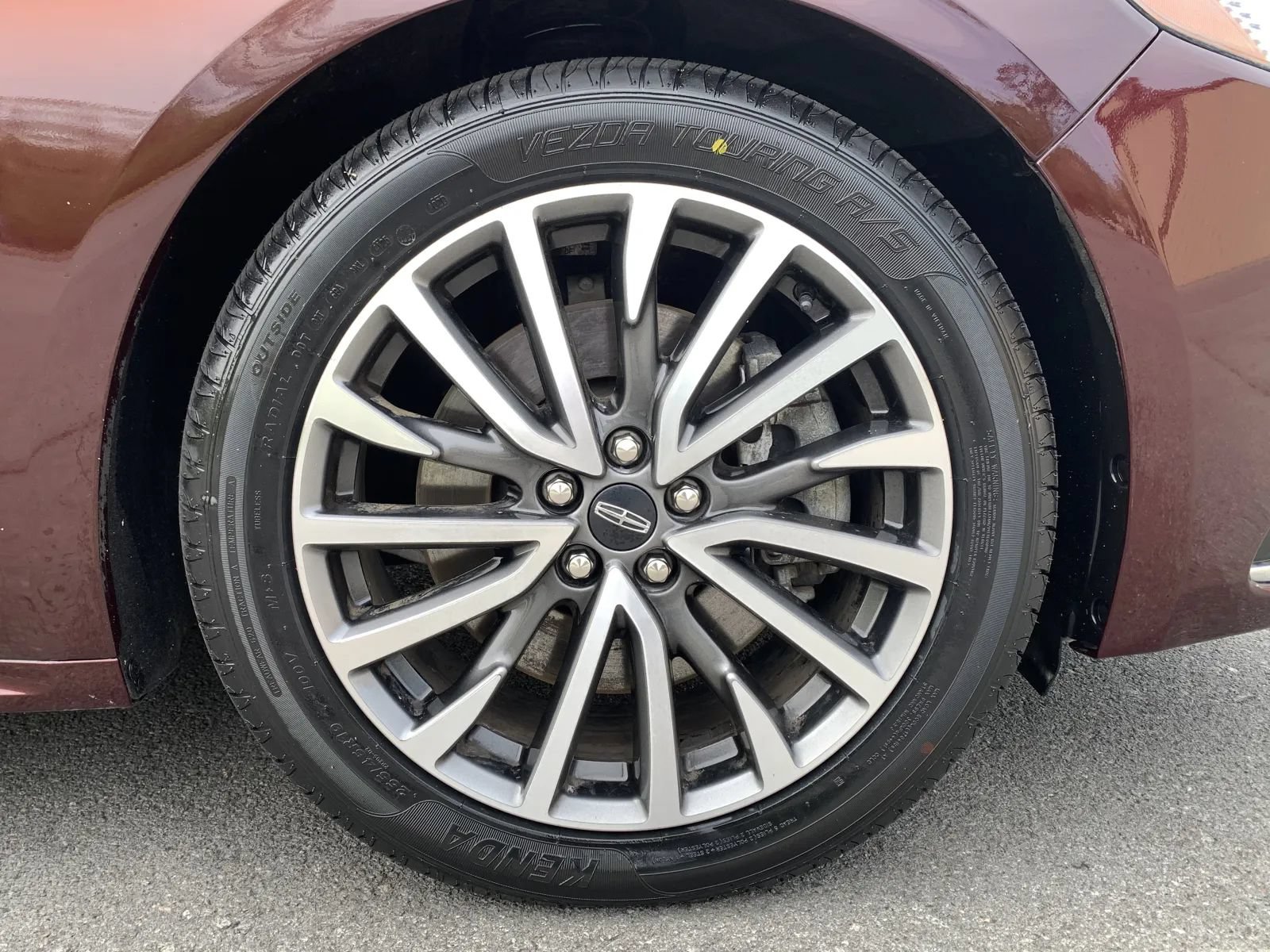 Used 2020 Lincoln Continental w/ Premium Package FWD image 10