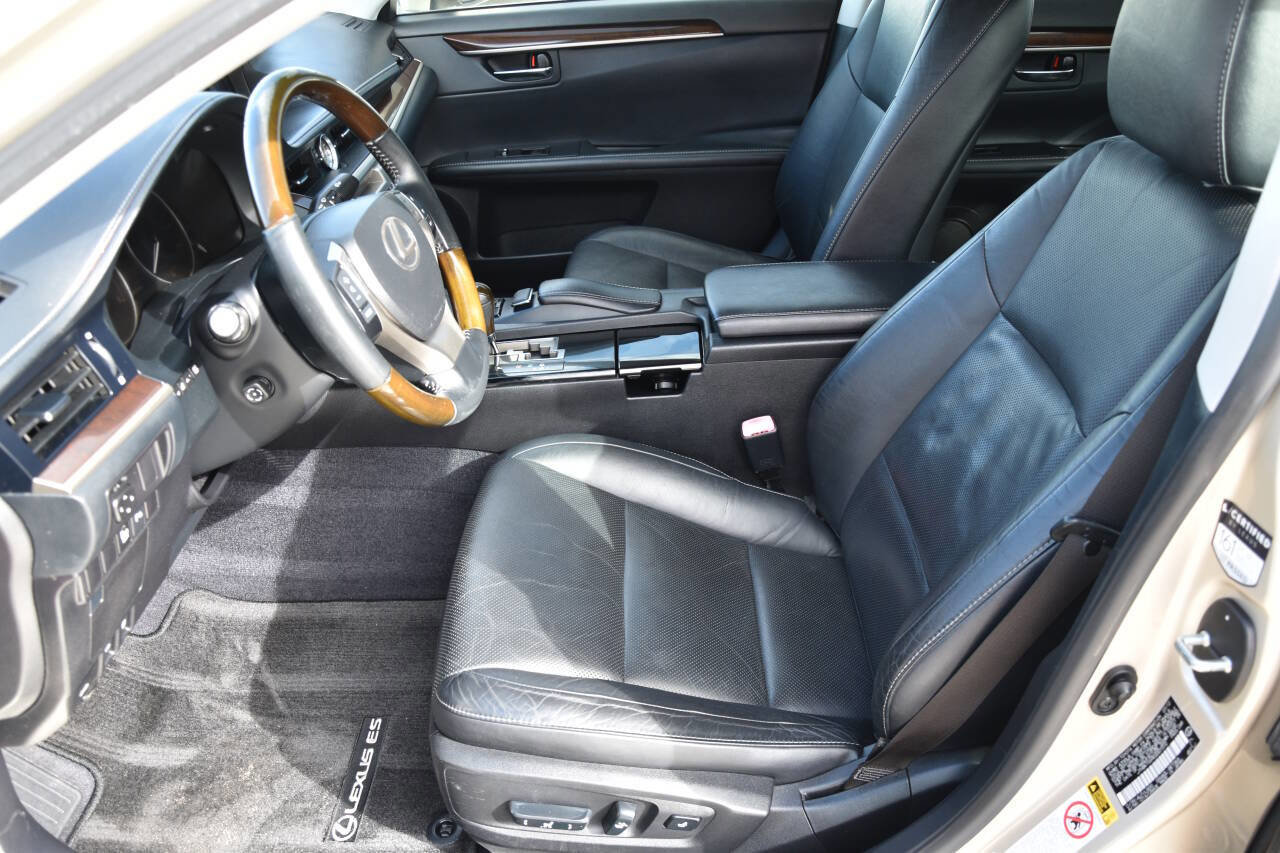 Used 2013 Lexus ES 350 image 9