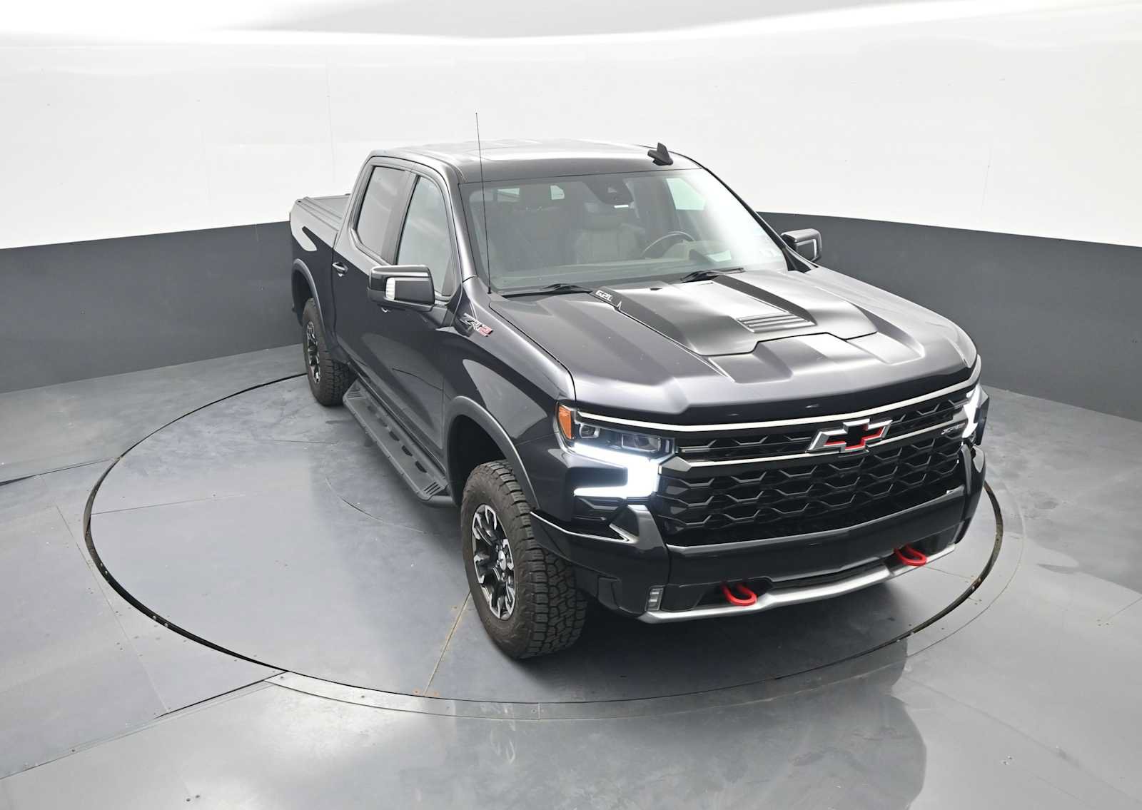 Used 2022 Chevrolet Silverado 1500 ZR2 w/ Technology Package AWD/4WD image 34