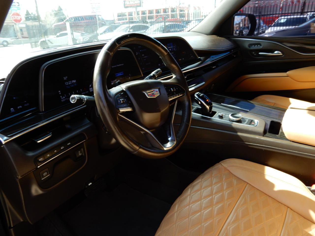 Used 2022 Cadillac Escalade Premium Luxury image 12