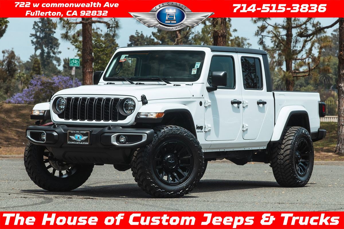Used 2024 Jeep Gladiator Sport image 1