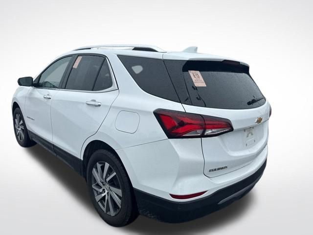 Used 2024 Chevrolet Equinox Premier AWD/4WD image 3