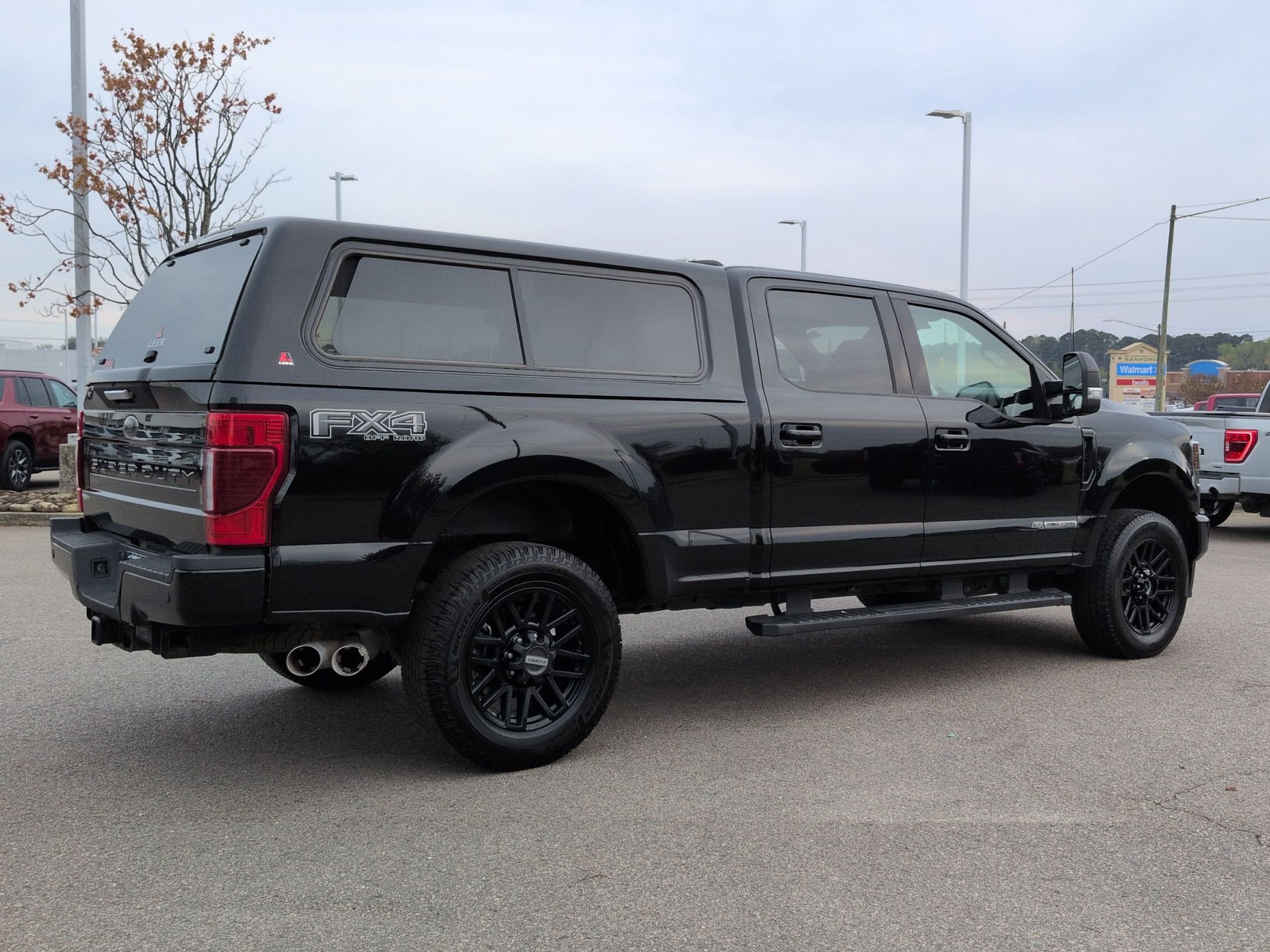 Certified 2022 Ford F350 Lariat w/ Black Appearance Package image 8