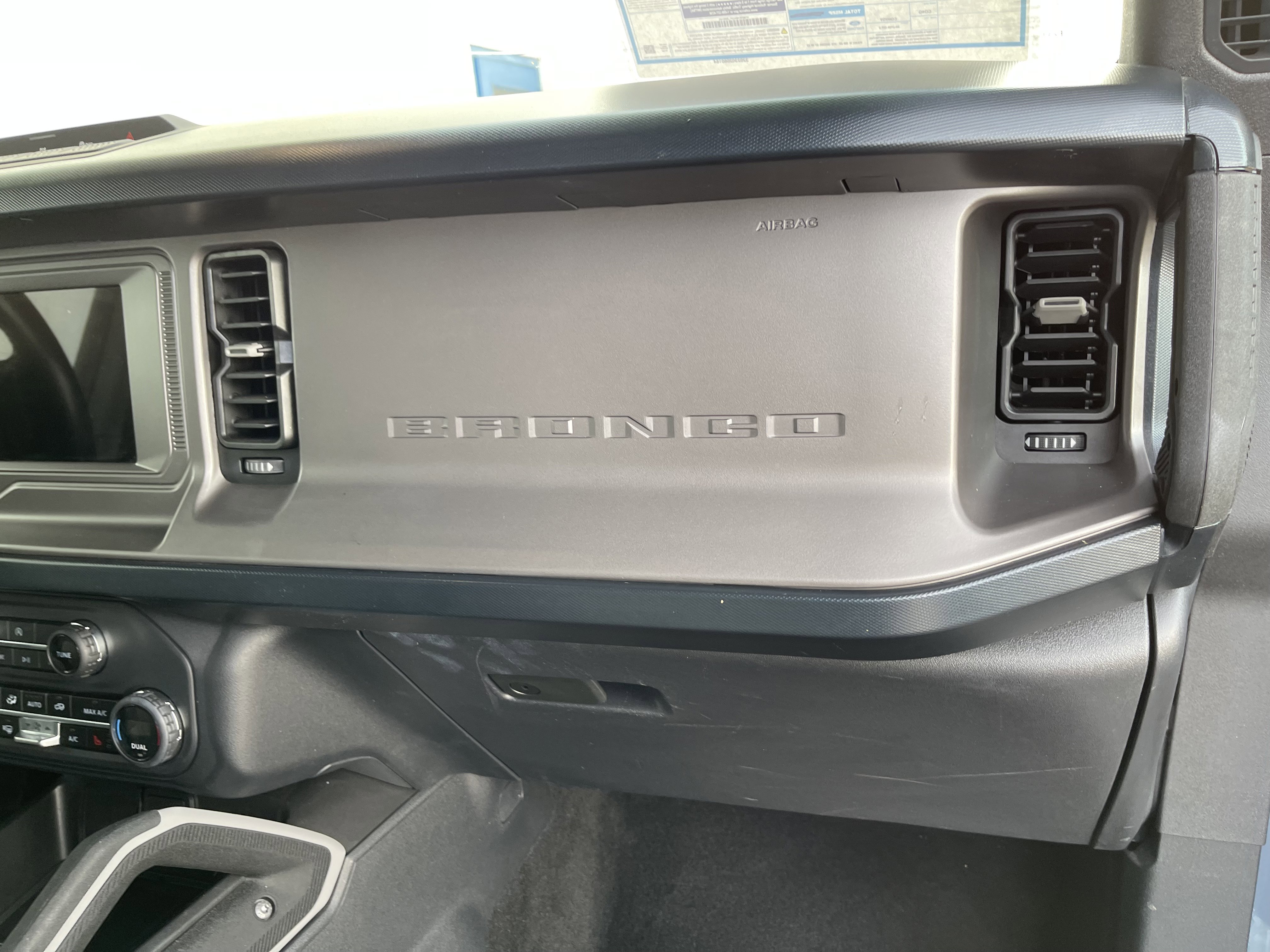 Used 2023 Ford Bronco Outer Banks image 32