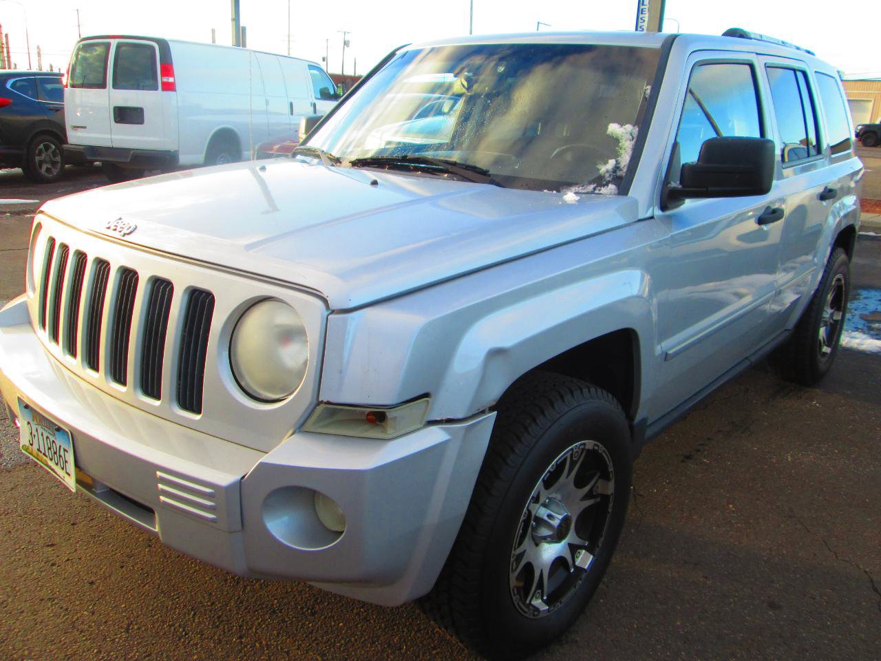 Used 2008 Jeep Patriot Limited AWD/4WD image 2