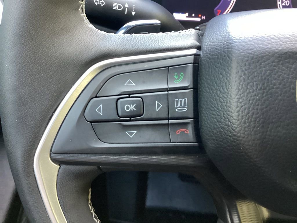 Used 2025 Jeep Grand Cherokee L Altitude image 50