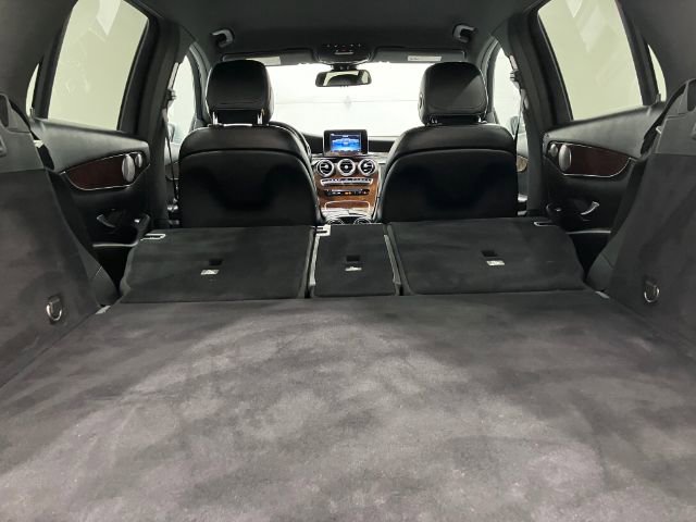 Used 2017 Mercedes-Benz GLC 300 4MATIC image 38