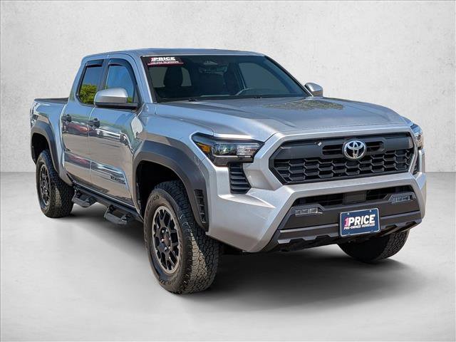 Used 2025 Toyota Tacoma TRD Off-Road AWD/4WD image 3