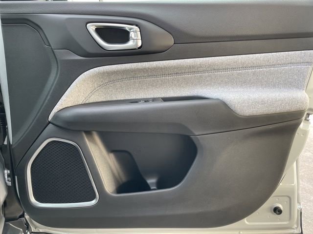 New 2026 Jeep Compass Latitude AWD/4WD image 25