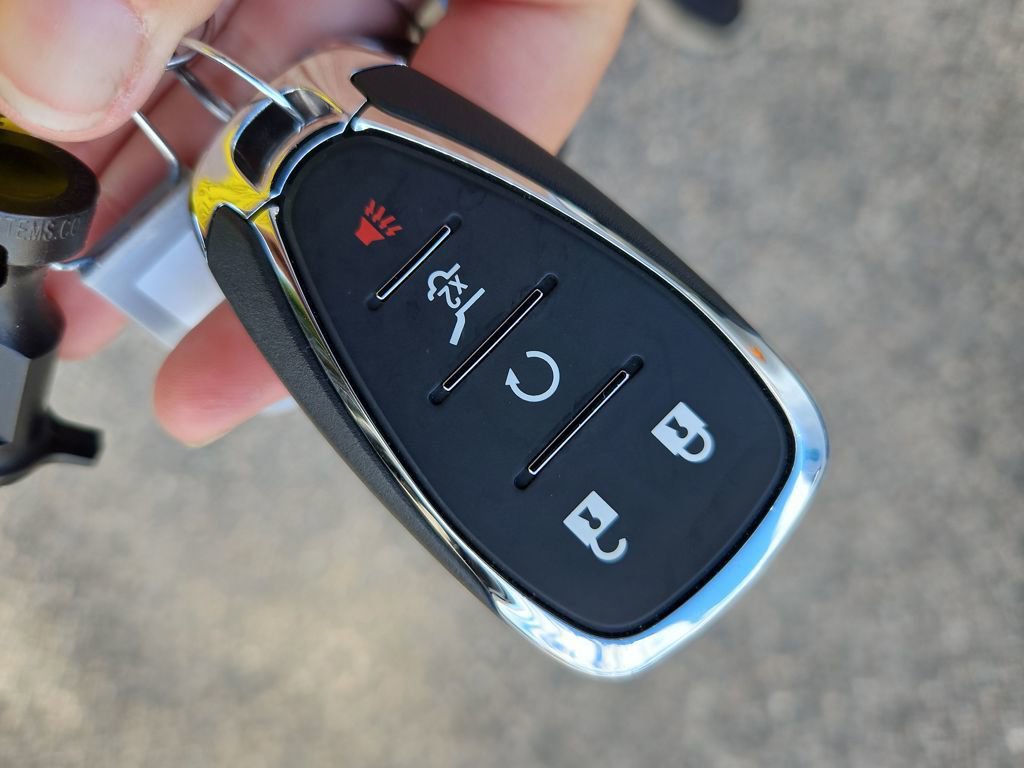 Used 2022 Chevrolet Traverse LT image 38