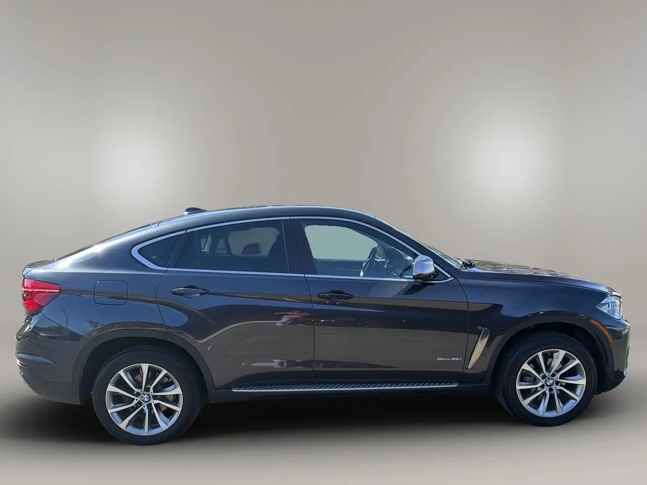 Used 2015 BMW X6 sDrive35i RWD image 4