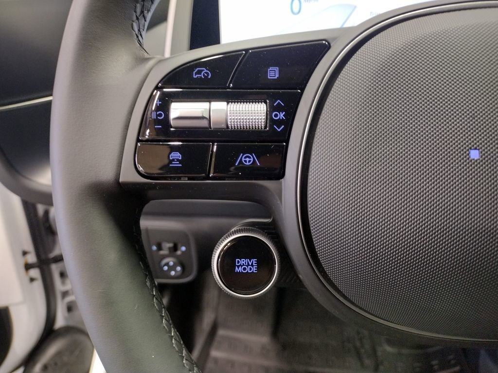 Used 2025 Hyundai Ioniq 6 SE image 25