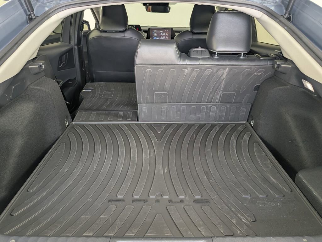 Used 2025 Toyota Prius XLE FWD image 29