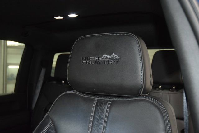 Used 2022 Chevrolet Silverado 3500 High Country AWD/4WD image 43