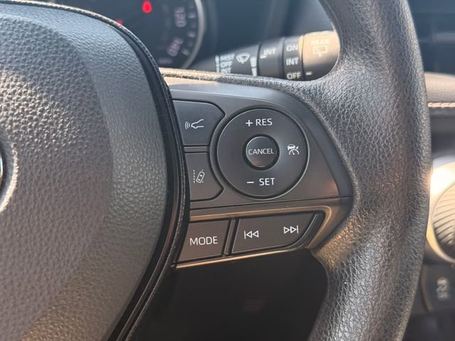 Used 2021 Toyota RAV4 XLE image 30