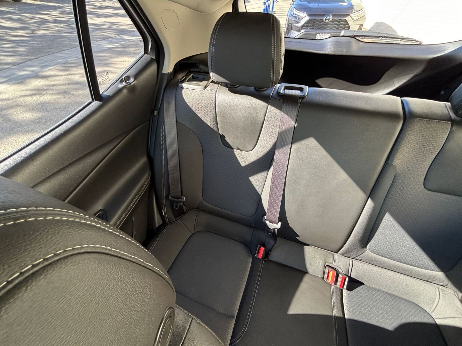 Used 2025 Buick Encore GX Preferred image 39