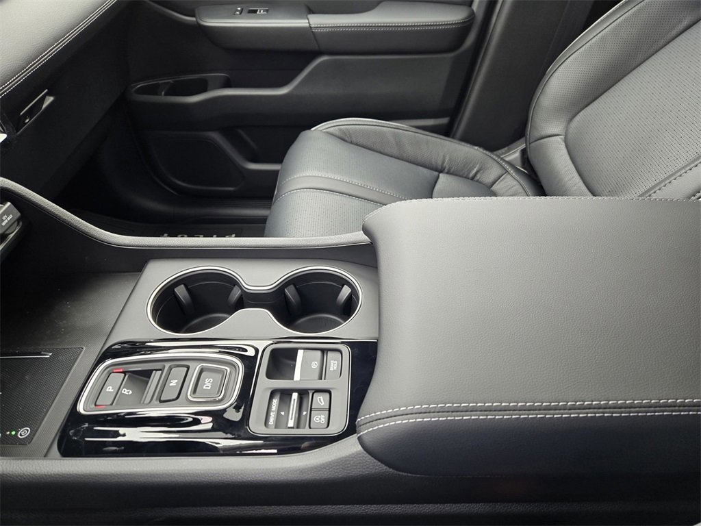 New 2025 Honda Pilot Elite image 24