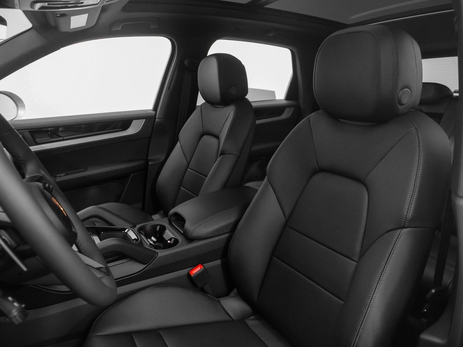 Certified 2025 Porsche Cayenne image 5