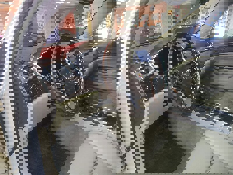 Used 2013 Cadillac SRX Luxury w/ Driver Awareness Package image 8