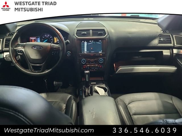 Used 2017 Ford Explorer XLT w/ Equipment Group 202A image 7