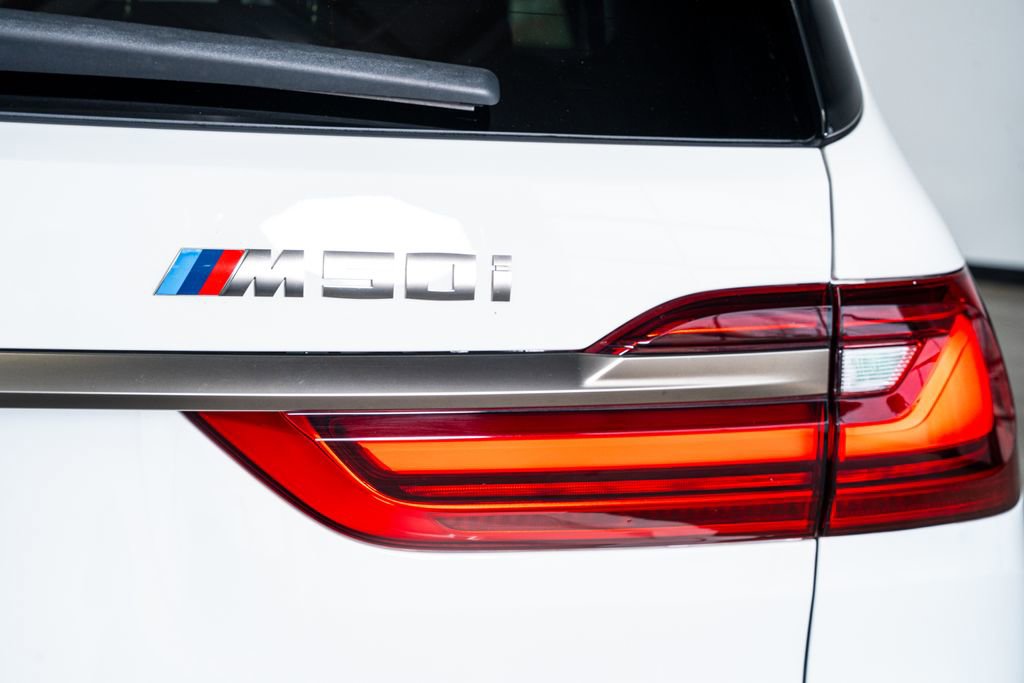 Used 2021 BMW X7 M50i w/ Executive Package AWD/4WD image 28