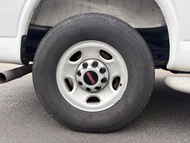 Used 2025 GMC Savana 2500 w/ Driver Convenience Package RWD image 19