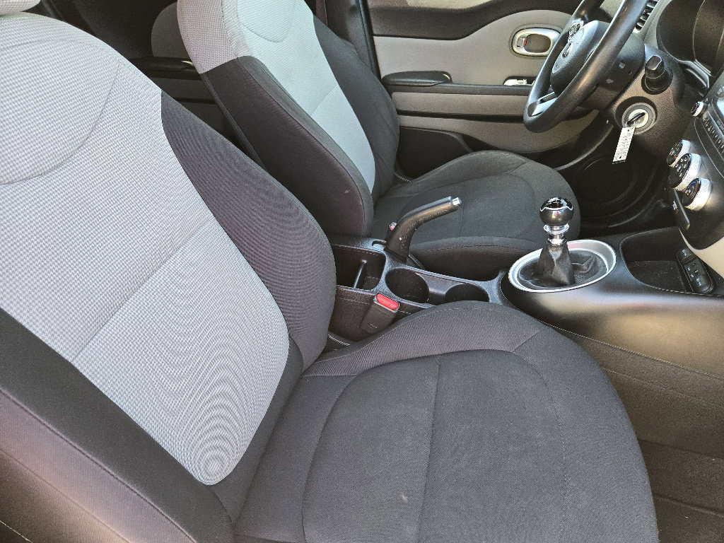 Used 2014 Kia Soul LX image 18