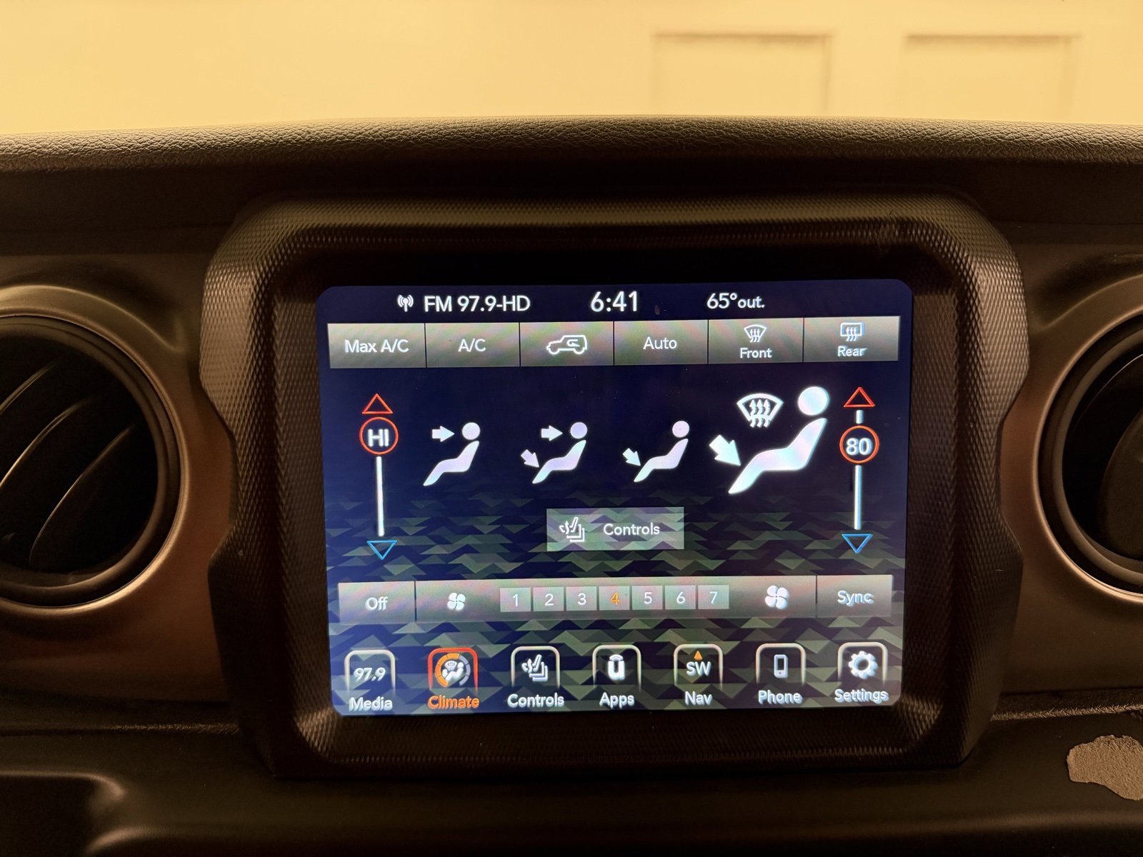 Used 2021 Jeep Wrangler Unlimited Willys image 23