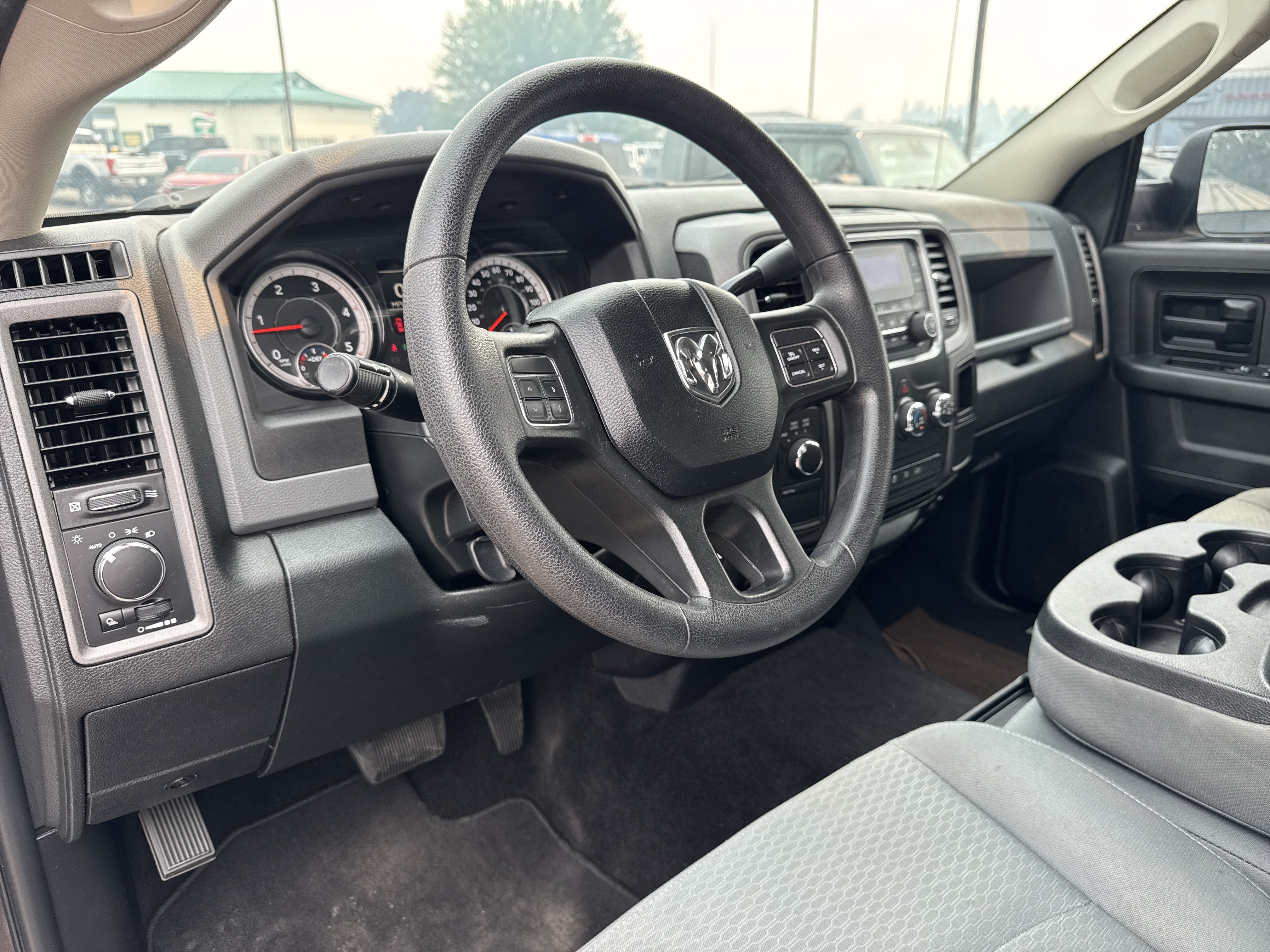 Used 2017 RAM 2500 Tradesman w/ Chrome Appearance Group AWD/4WD image 13