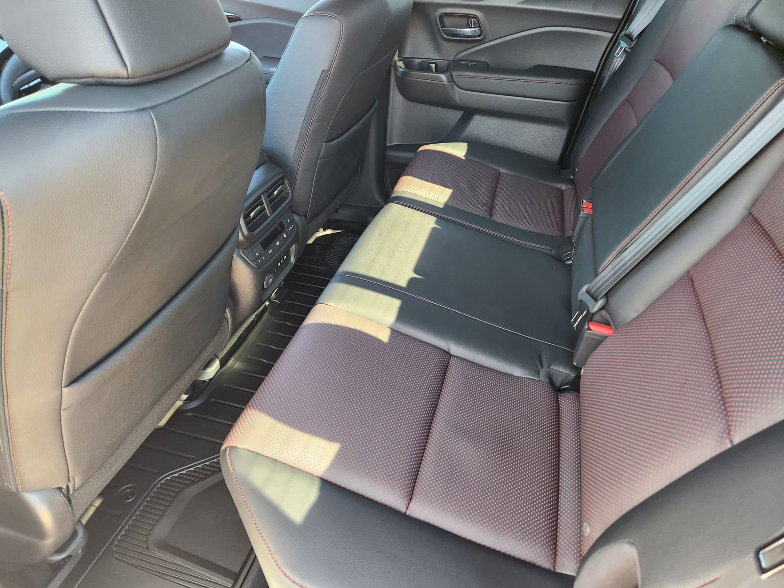 New 2026 Honda Ridgeline Black Edition image 27