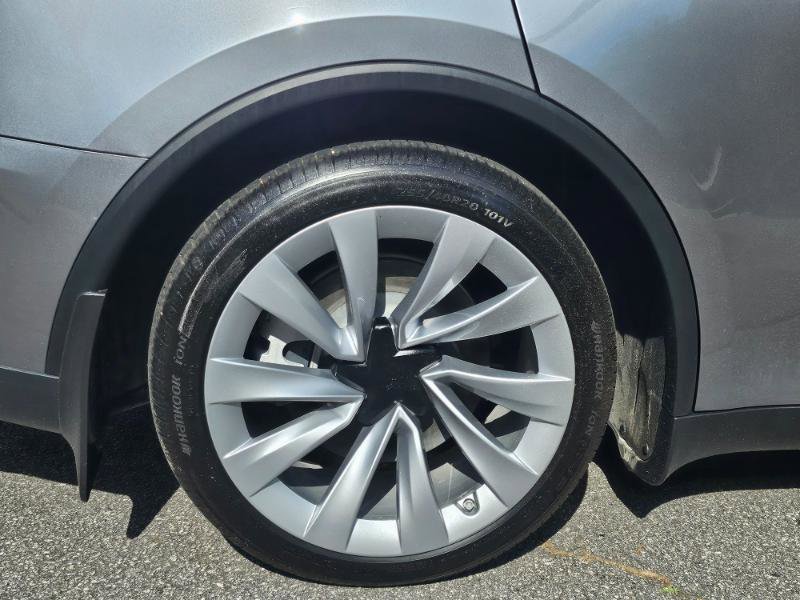 Used 2026 Tesla Model Y AWD image 16