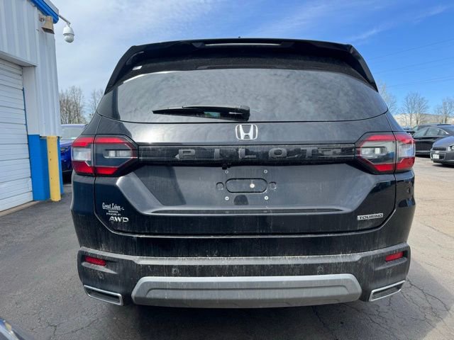Used 2023 Honda Pilot Touring image 3