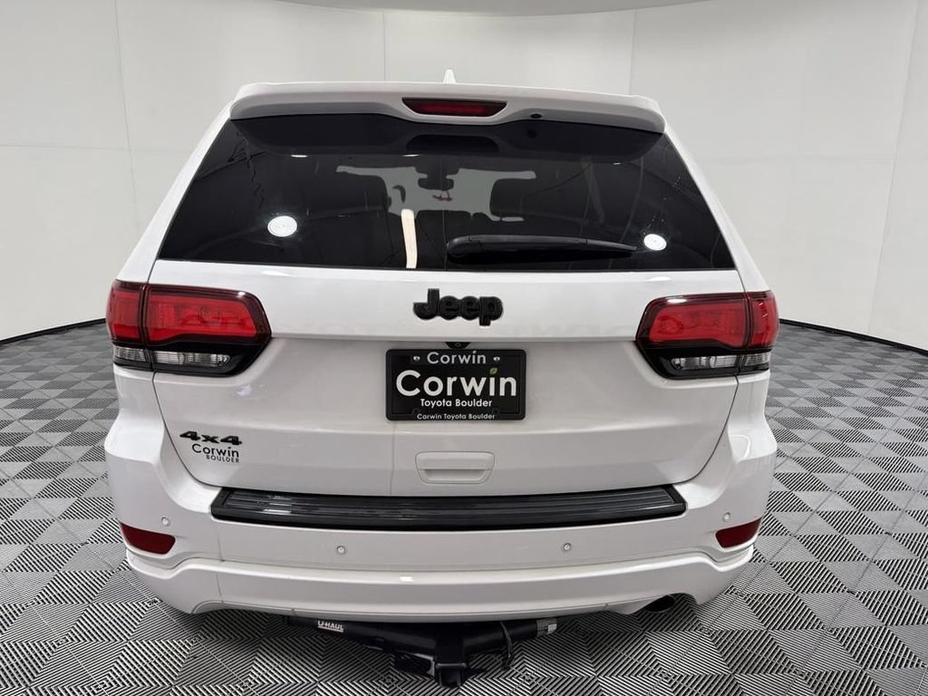 Used 2018 Jeep Grand Cherokee Altitude AWD/4WD image 5
