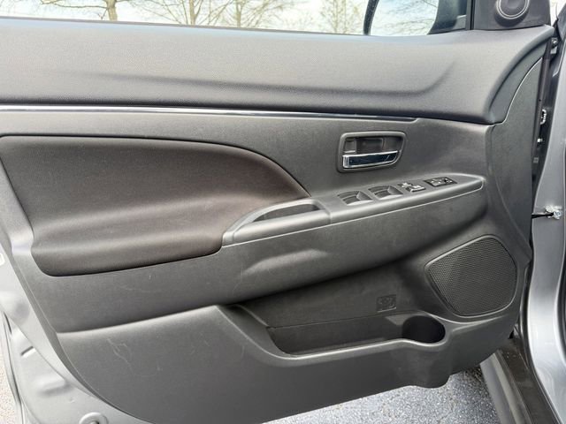 Used 2025 Mitsubishi Outlander Sport AWD image 9