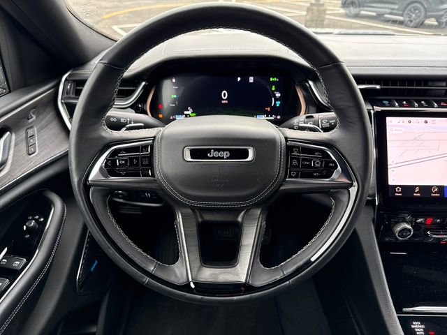 Used 2022 Jeep Grand Cherokee Overland w/ Advanced Protech Group III image 20