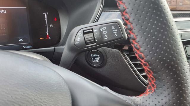 Used 2025 Ford Escape ST-Line image 32